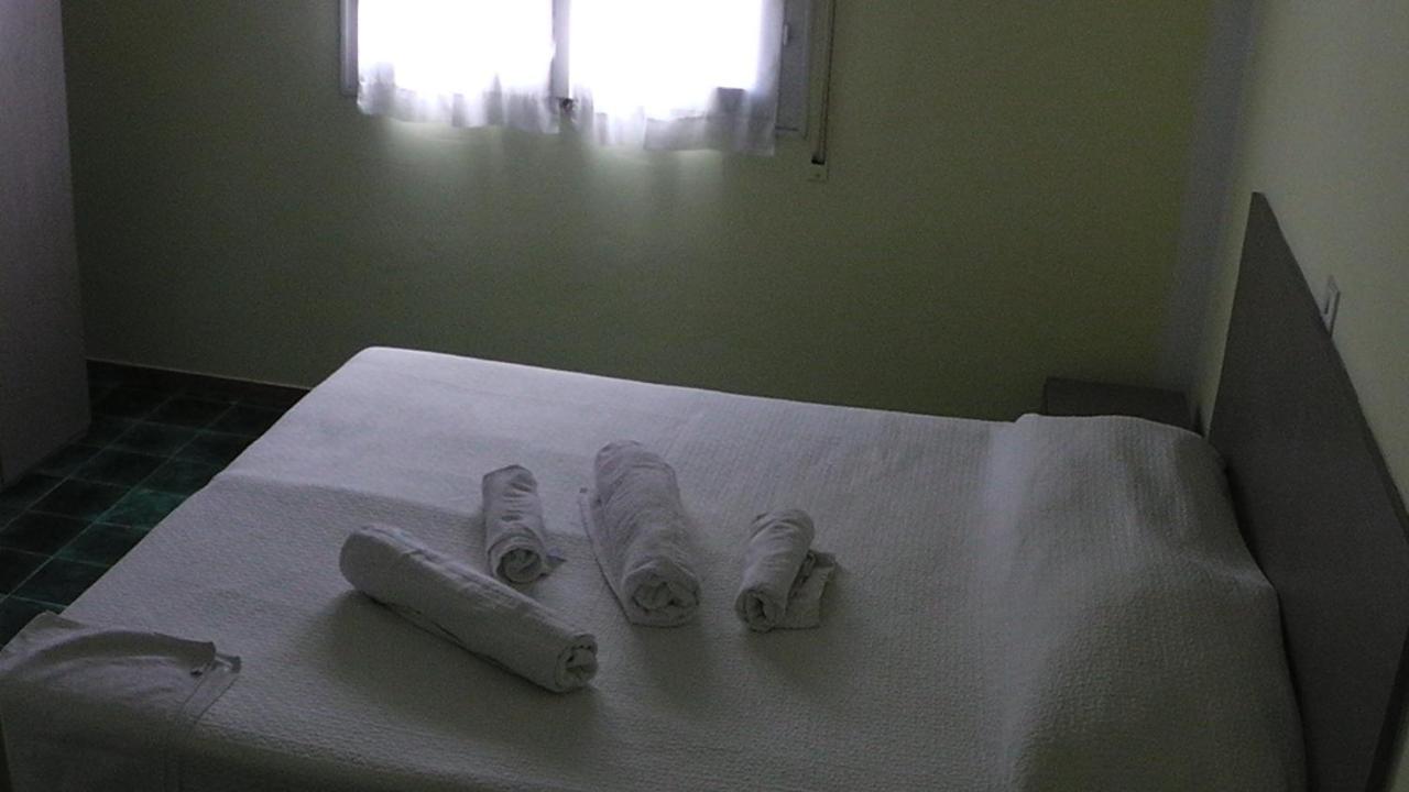 Hotel Villa Lorena Римини Стая снимка
