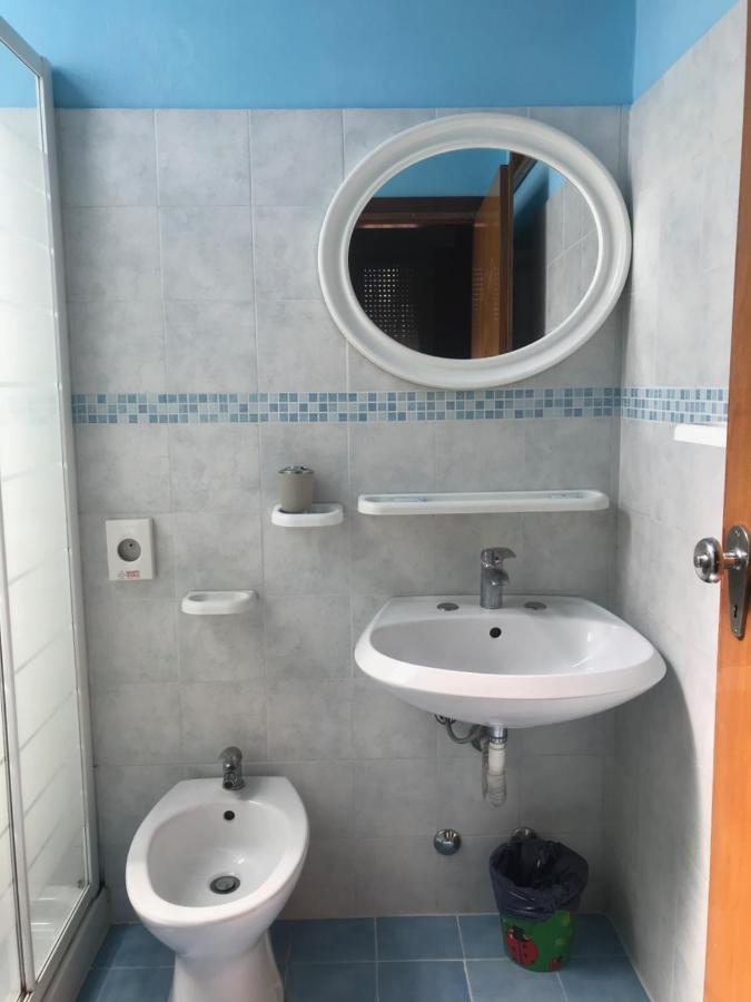 Hotel Villa Lorena Римини Екстериор снимка