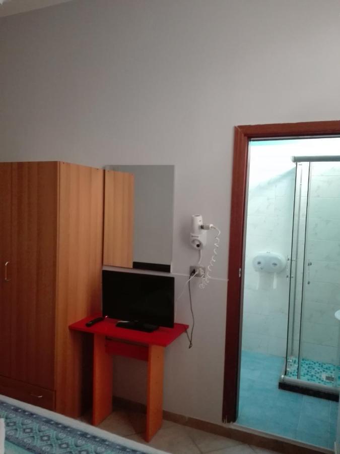 Hotel Villa Lorena Римини Екстериор снимка