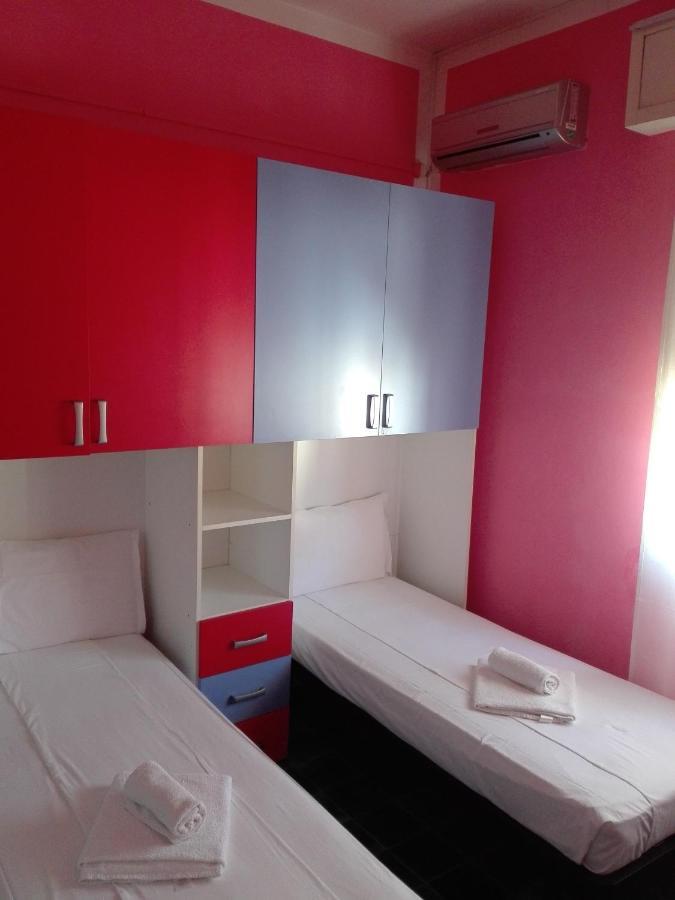 Hotel Villa Lorena Римини Екстериор снимка